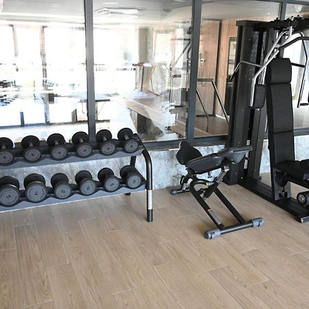 Aniroc Signature Hotel Arad Exterior photo A gym
