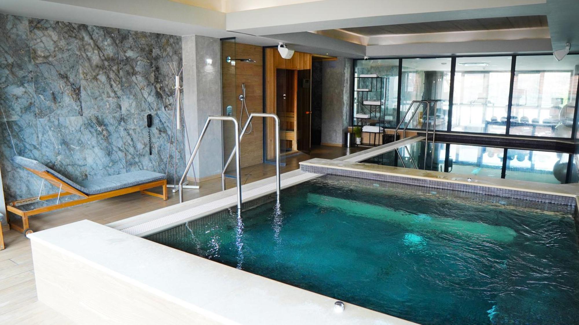 Aniroc Signature Hotel Arad Exterior photo A spa in the hotel